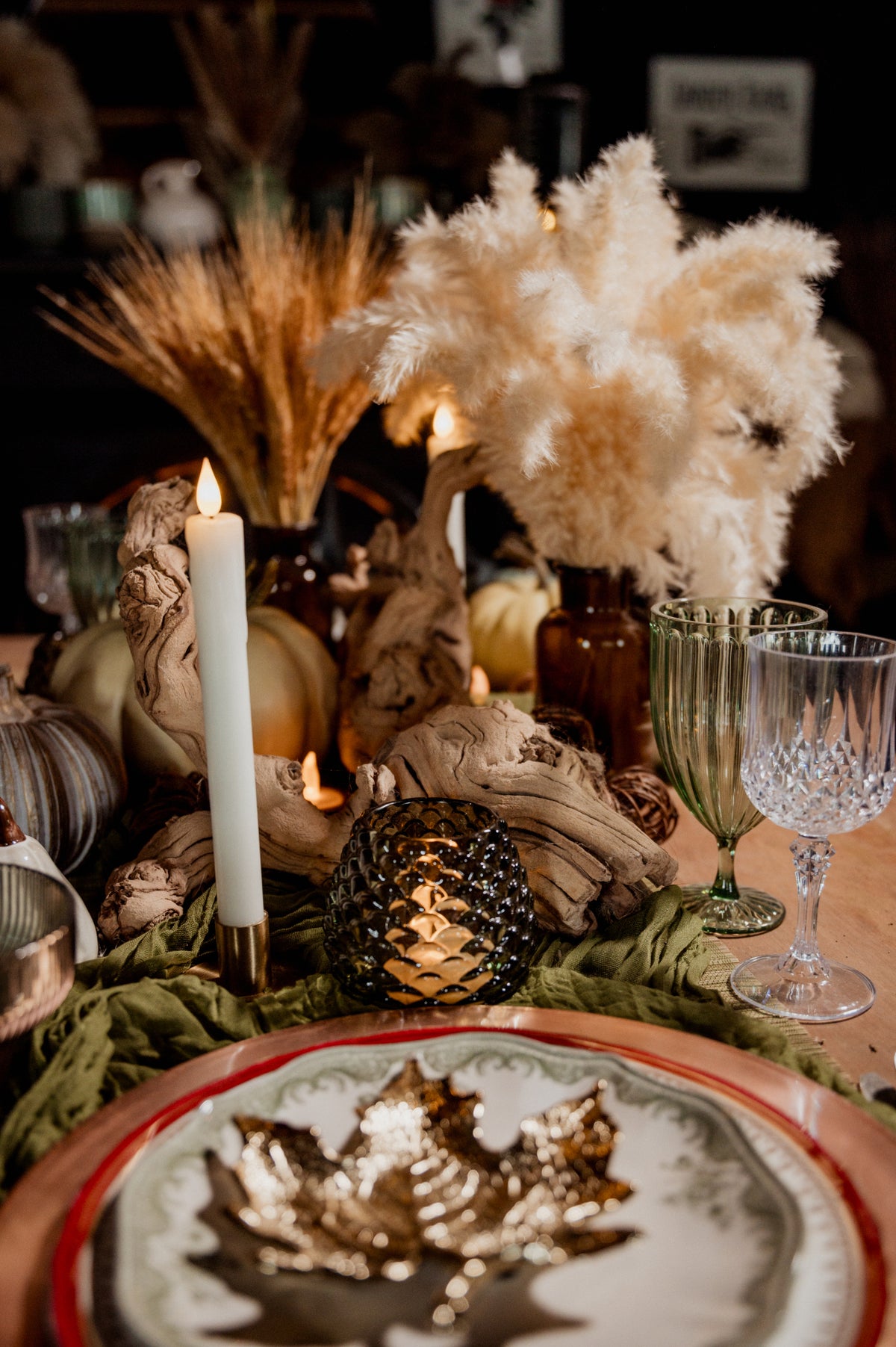 Table Setting for the Holidays. (10/30, 4pm)